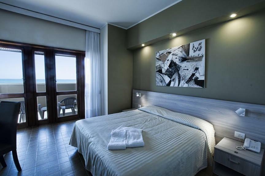 Hotel Scacciapensieri Nettuno Exterior foto