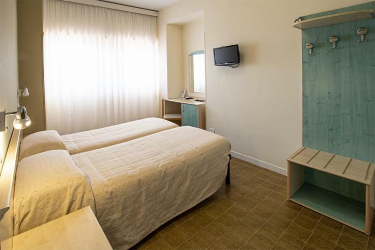Hotel Scacciapensieri Nettuno Exterior foto
